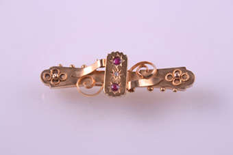 Gold Edwardian Brooch   |  |