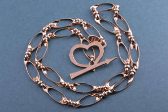 Gilt Modern Necklace |  |
