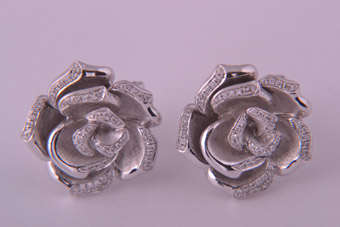 9ct Gold Stud Earrings  |  |