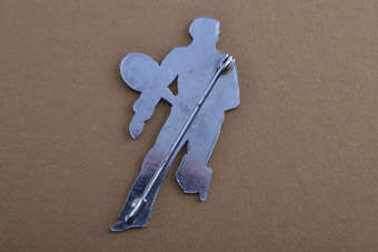 White Metal 1920's Brooch |  |