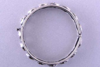 Silver Vintage Bangle |  |