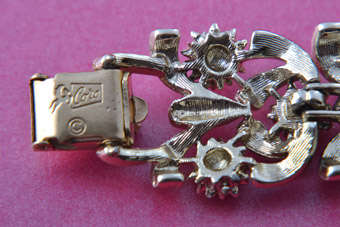 1950's Coro Bracelet |  |