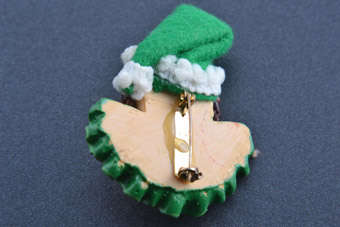 Plastic Clown Brooch |  |