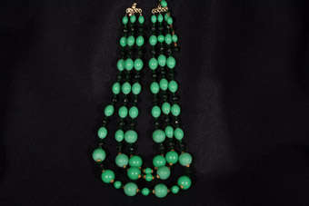 Plastic 1950's Necklace |  |