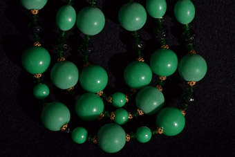 Plastic 1950's Necklace |  |