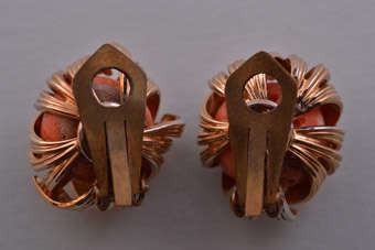 Retro Clip On Earrings |  |