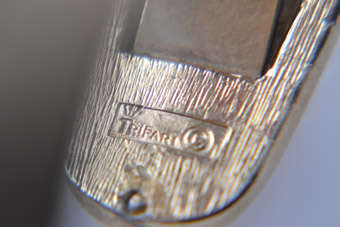 Trifari Vintage Bangle |  |