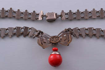 Art Deco Necklace |  |