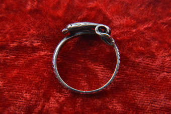 Silver Vintage Ring |  |