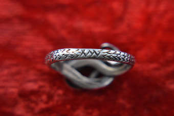 Silver Vintage Ring |  |
