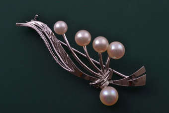 Silver Vintage Brooch |  |