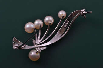 Silver Vintage Brooch |  |