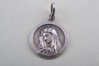 Silver Charm |  |
