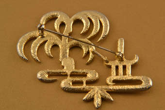 1950's Brooch |  |