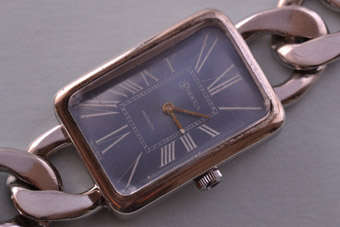 Silver Retro Wrist Watch |  |