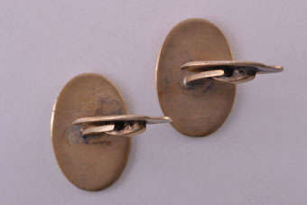 Gilt Retro Cufflinks |  |