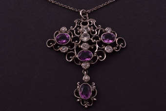 Silver Victorian Pendant |  |