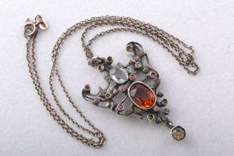 Silver Victorian Pendant |  |