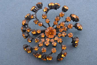 Vintage Brooch With Paste |  |