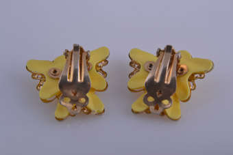1950's Clip On Earrings |  |