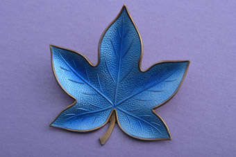 Retro Brooch | National Free Shipping |