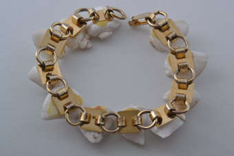Shell Bracelet  |  |