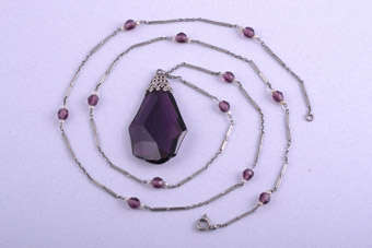 Art Deco Necklace |  |
