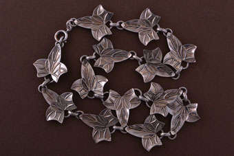 Silver Retro Necklace |  |