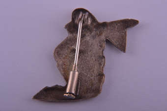 Enamel 1950's Brooch |  |