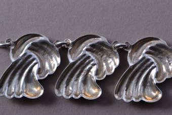 Silver Vintage Necklace |  |