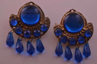 Vintage Clip On Earrings |  |