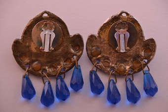 Vintage Clip On Earrings |  |