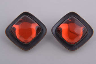Retro Clip On Earrings |  |