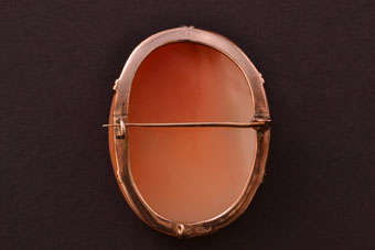 Victorian Cameo Brooch |  |