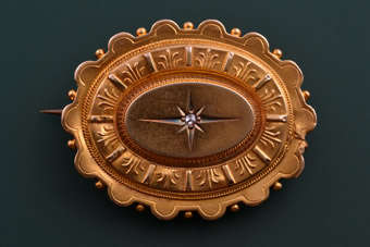 Gold Victorian Brooch |  |