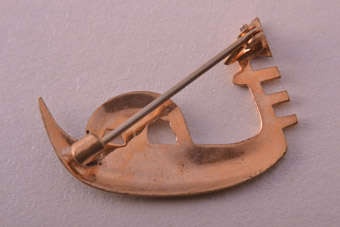 Vintage Gondola Brooch |  |