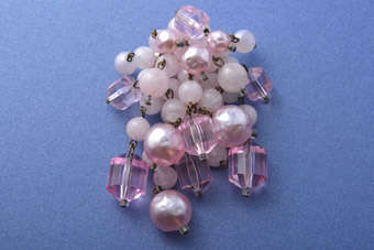 1950's Brooch With Beads |  |