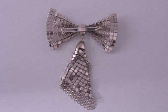Chainmail 1950's Brooch |  |