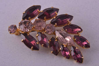 Gilt Floral Brooch |  |