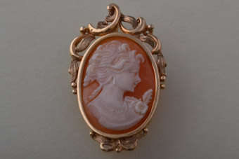 1940's Brooch / Pendant |  |