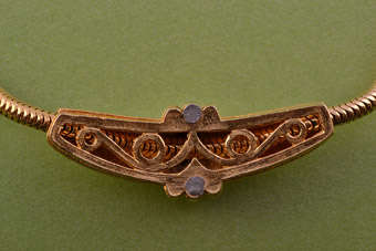 Gilt 1980's Necklace |  |