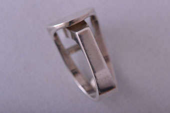 Silver Retro Ring |  |