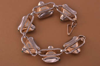 Gilt Vintage Bracelet  |  |