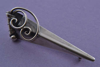 Silver Retro Brooch |  |
