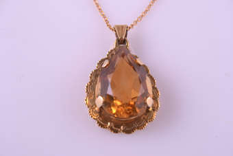 1950's Gold Pendant |  |