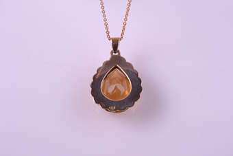 1950's Gold Pendant |  |