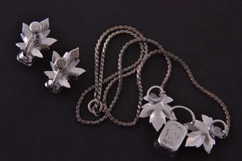 Vintage Parure |  |