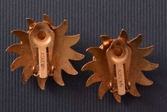 Vintage Clip On Earrings |  |