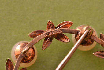 Gold Vintage Brooch |  |