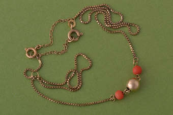 Gold Vintage Necklace |  |